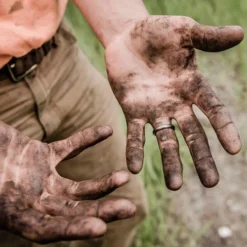 Soap - Australian Gardeners Soap Scrubber -NatureNest Shop hands covered in soil